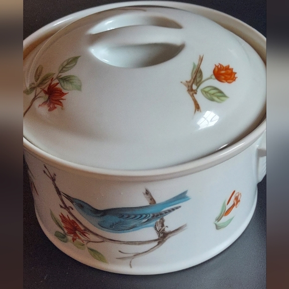 Louis Lourioux France covered casserole with bird motif - Picture 10 of 11